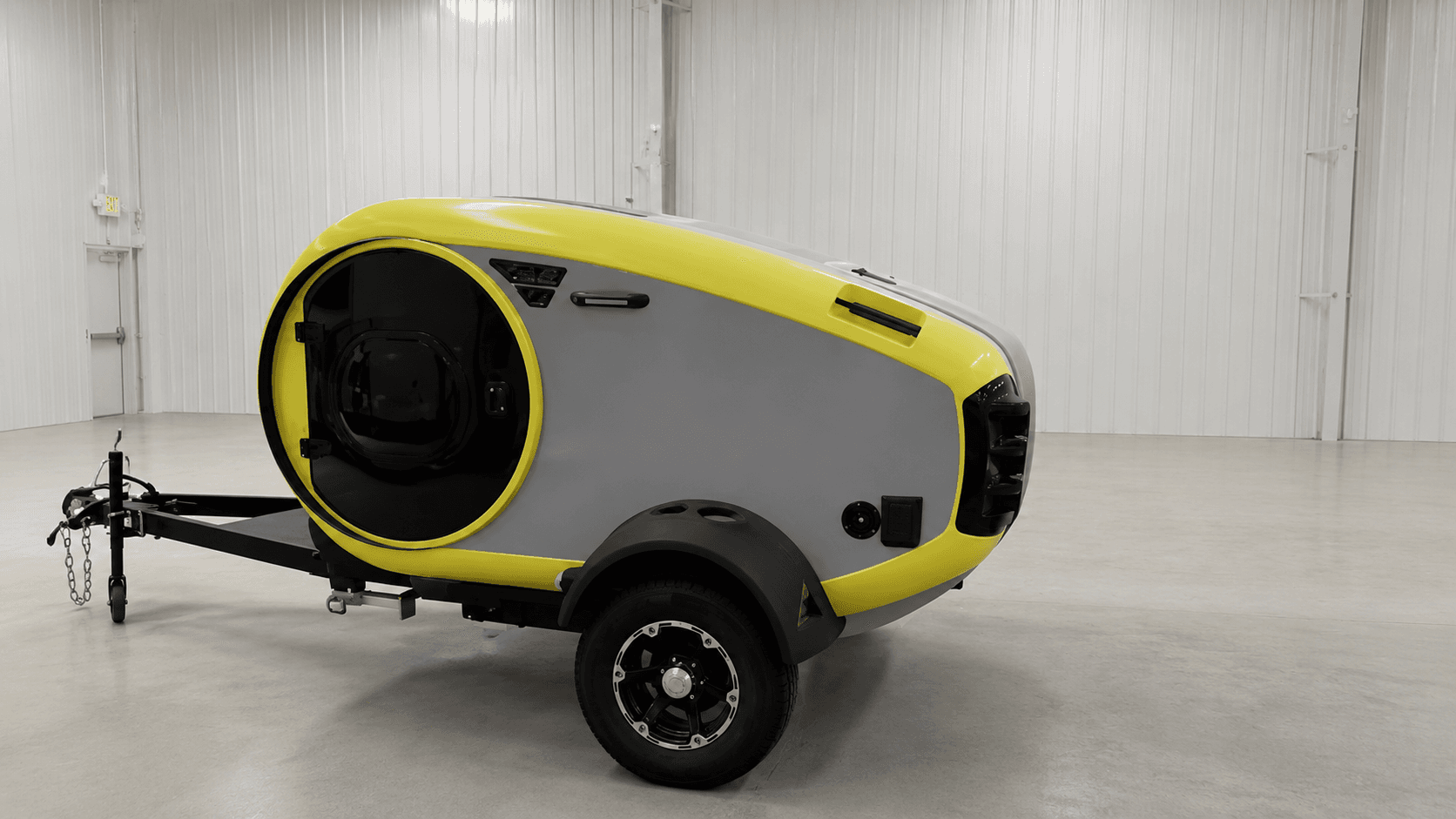 Roadrunner Era rear storage compartment